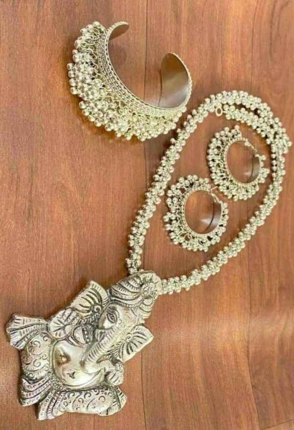 Mominos Fashion Johar Kamal Silver-Plated Brass Finish Ganesha Long Neckalce Combo Set For Women Supply