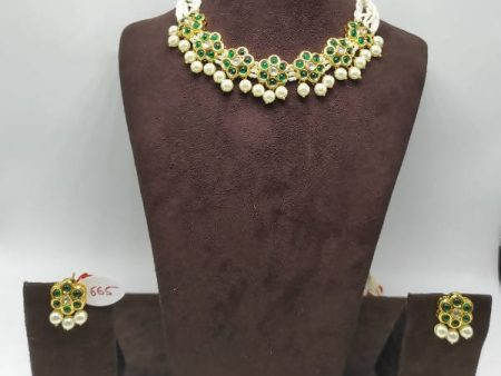 Khavi Arts Enamel Studded Pearl Choker-Green Online